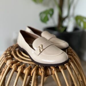 Naturalizer Magna Loafer - Cream (7M)